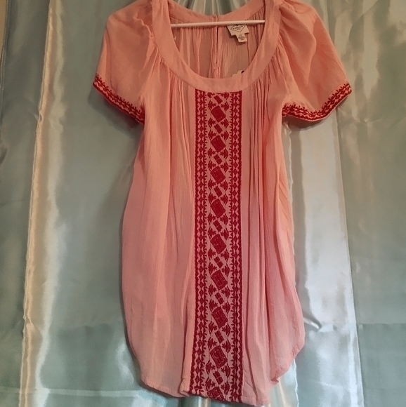 Top - Picture 2 of 3